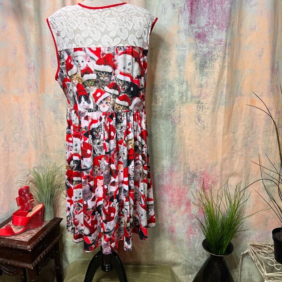 📌Eyecatcher Christmas Party Dress with Lace Design Cute Cats with Santa Hats - Picture 2 of 16
